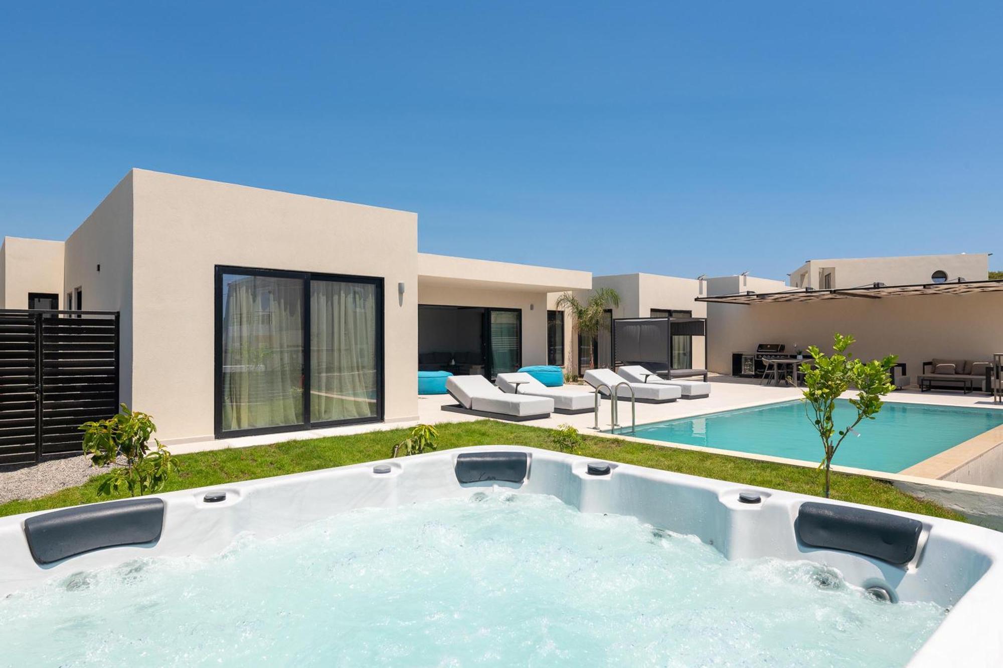 Trapezia Luxury Living *